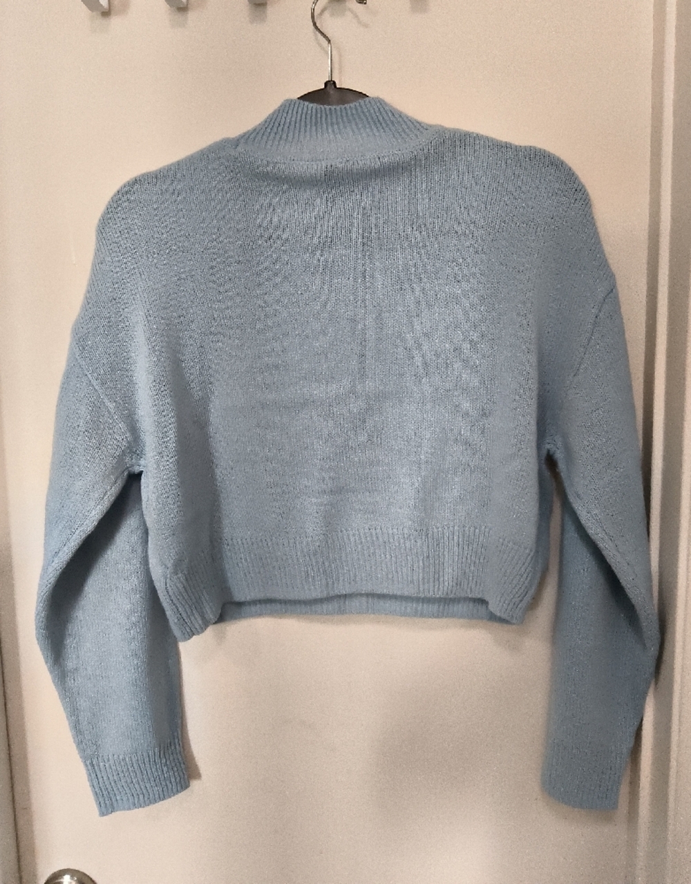 H&M Divided Cropped Light Blue Mock Neck Sweater - Women